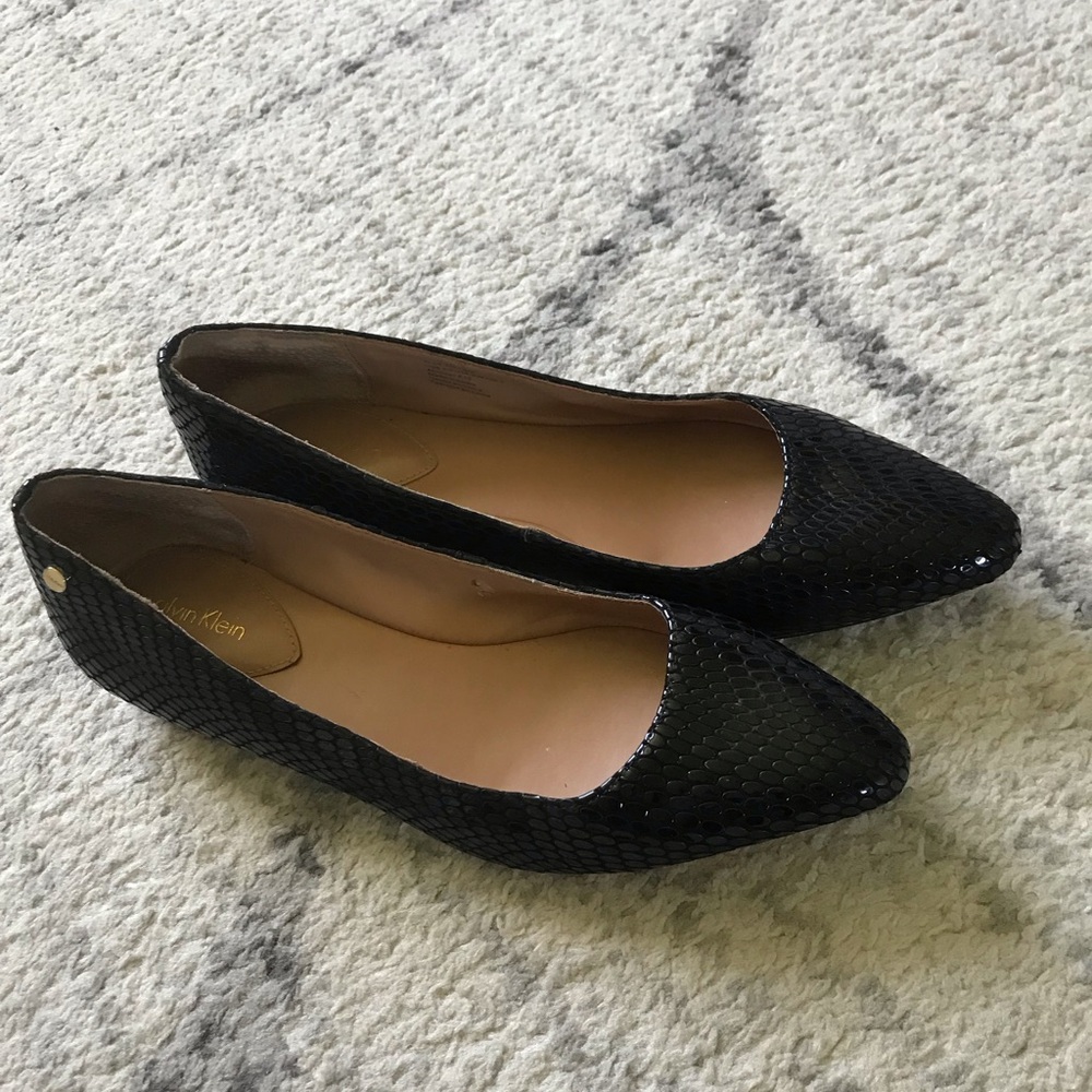 Calvin Klein Elle pointy flats